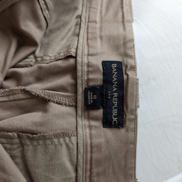 Tan shorts - Picture 2 of 5